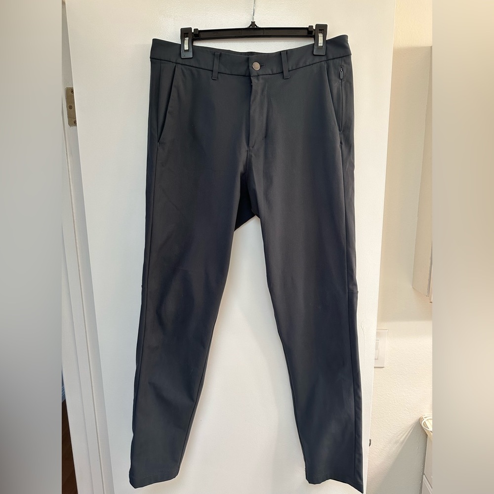 Men’s Lululemon Commission Classic Fit Pants